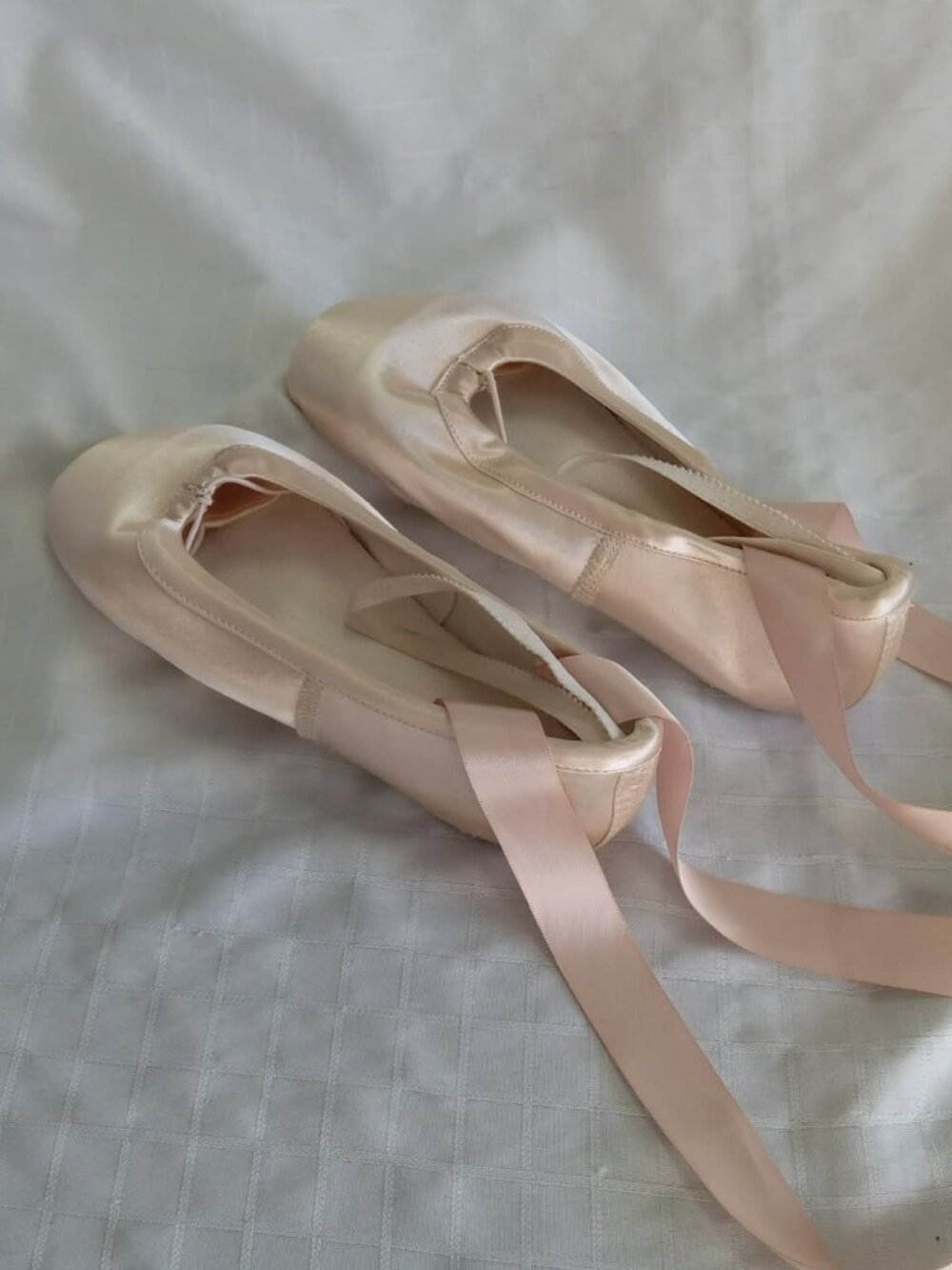 Harilla Ballet Pointe Shoes Satin Upper with Ribbon Dance Flat Sole Toe Shoes 36